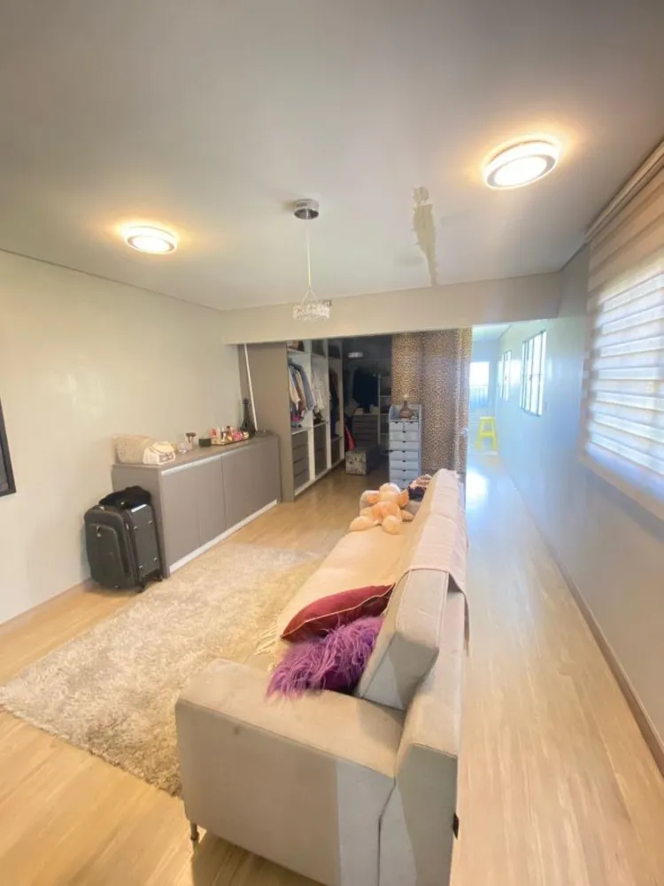 Casa, 5 quartos, 323 m² - Foto 2