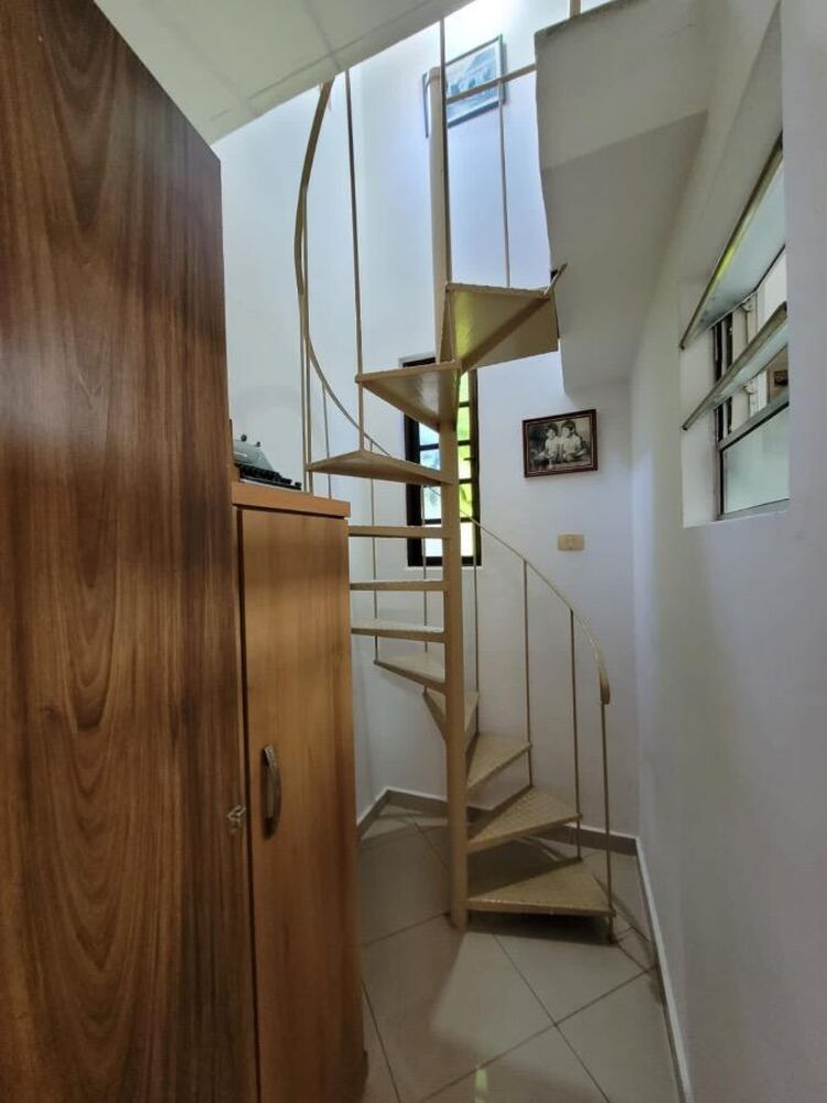 Casa à venda com 3 quartos, 120m² - Foto 2