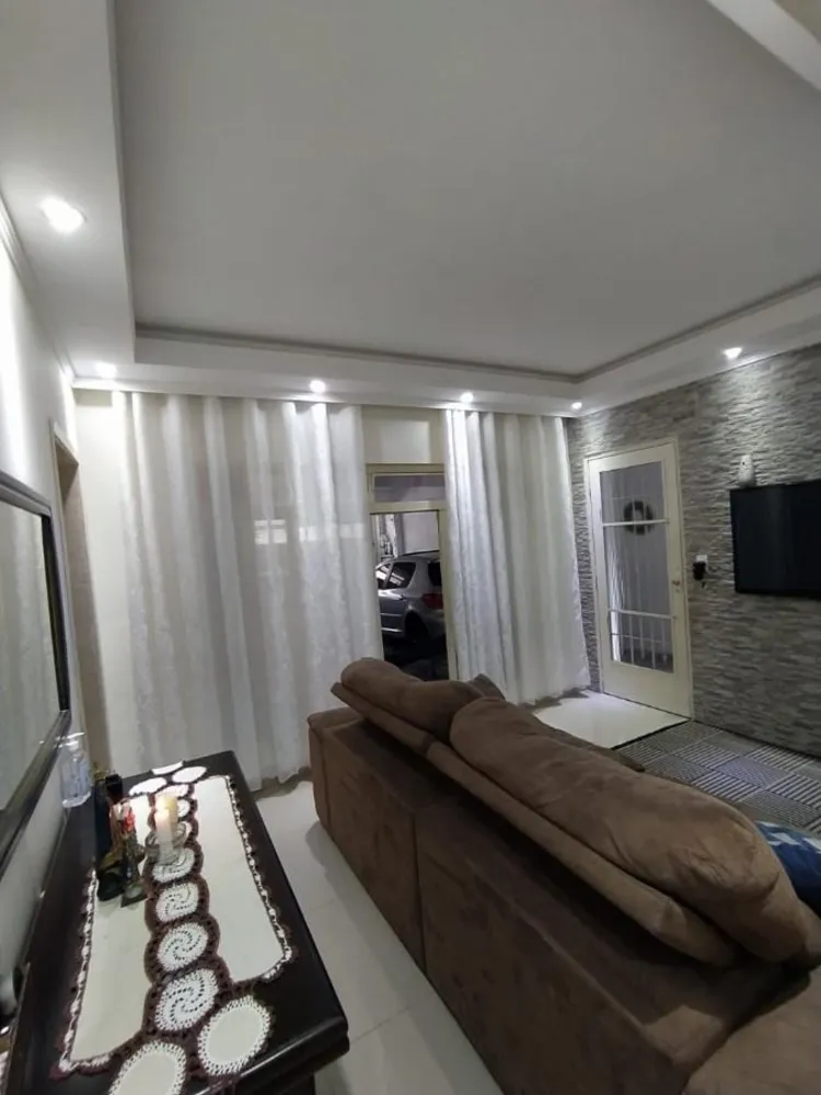 Casa, 1 quarto, 257 m² - Foto 1