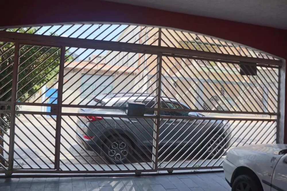 Sobrado à venda com 3 quartos, 400m² - Foto 2