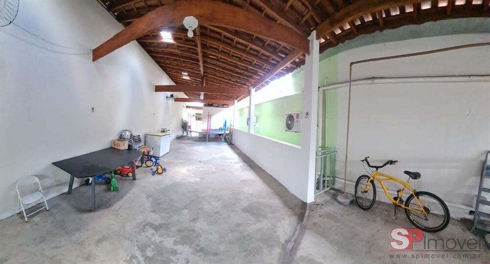 Casa, 4 quartos, 247 m² - Foto 1