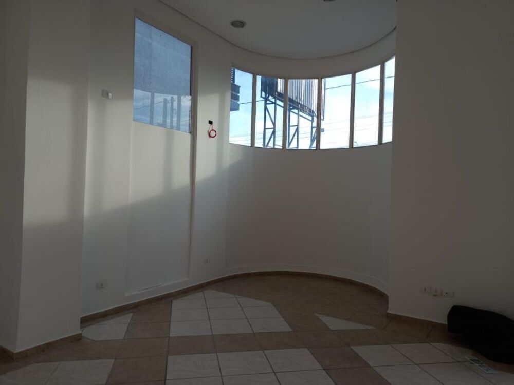 Prédio Inteiro à venda com 1 quarto, 141m² - Foto 1