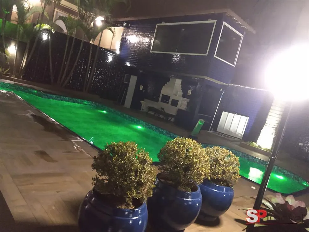 Casa, 3 quartos, 247 m² - Foto 4
