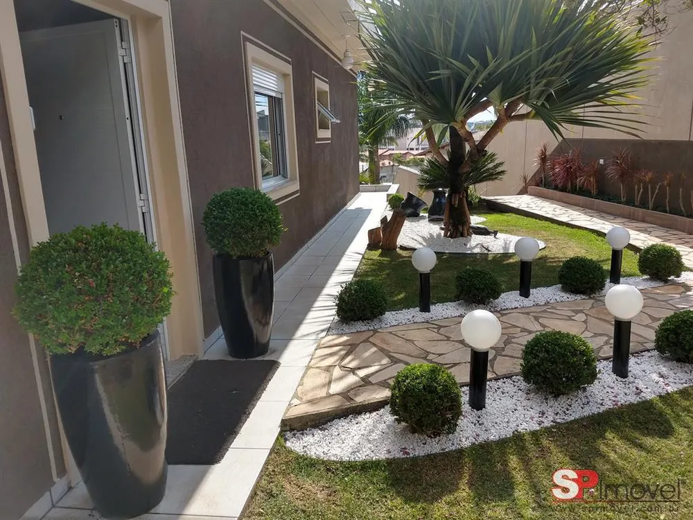 Casa, 3 quartos, 247 m² - Foto 1