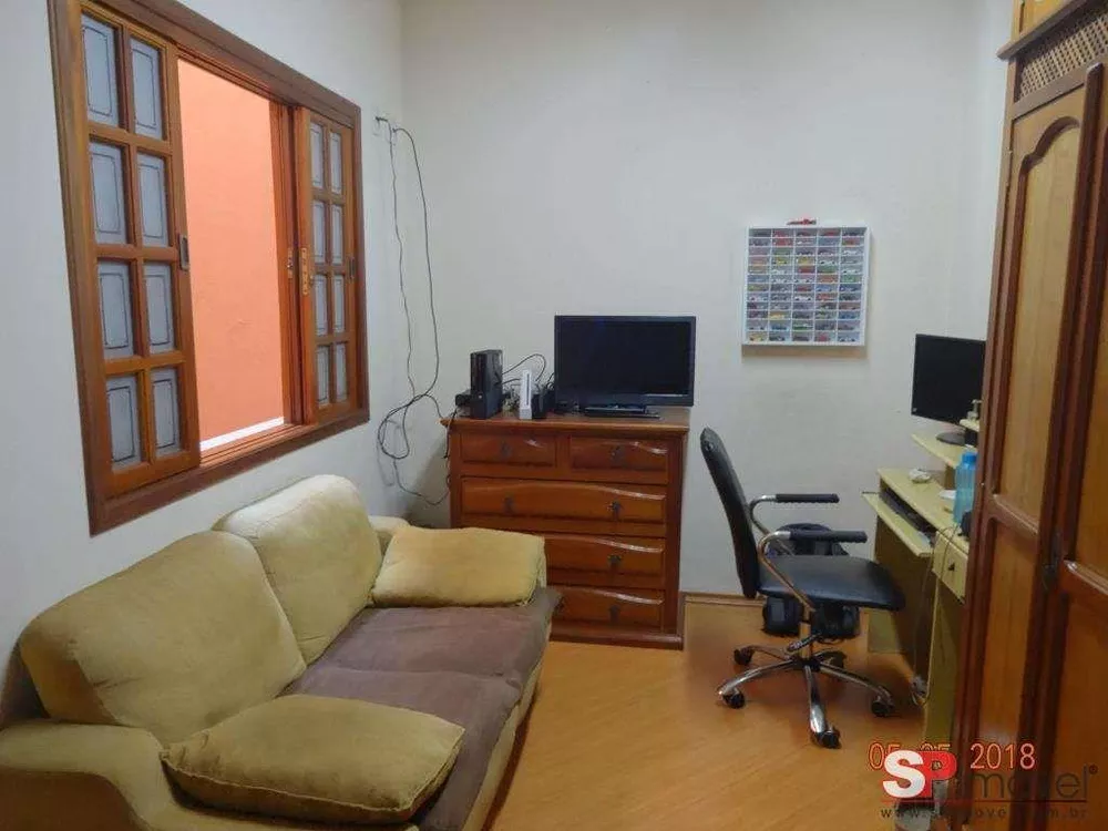 Casa à venda com 1 quarto, 165m² - Foto 2