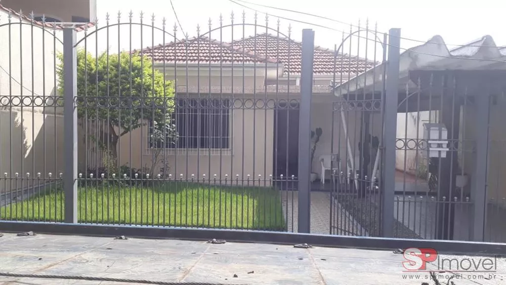 Terreno à venda com 1 quarto, 300m² - Foto 2