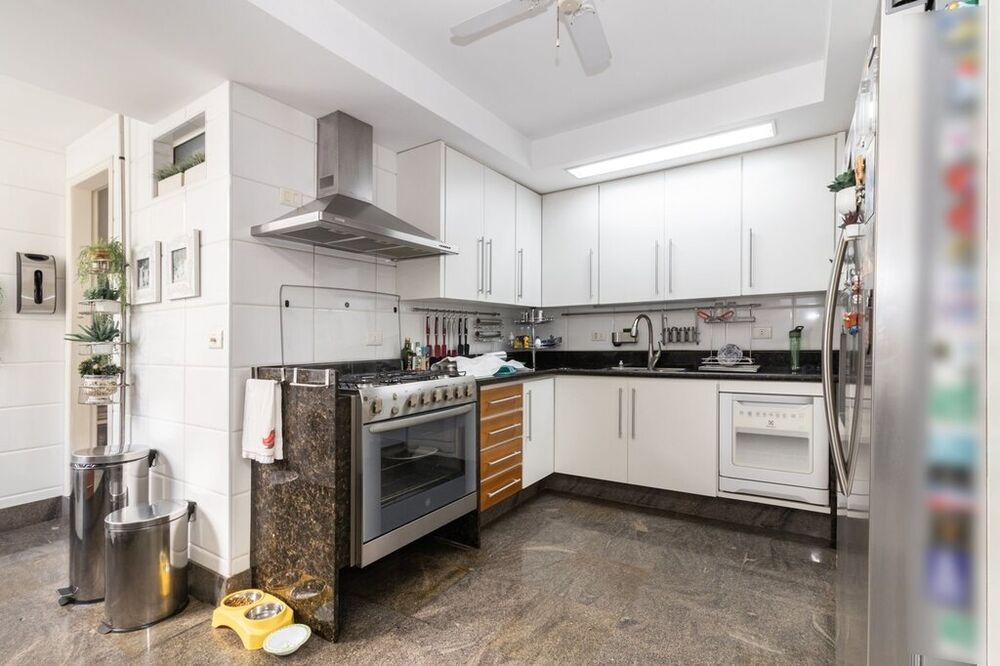 Apartamento, 3 quartos, 140 m² - Foto 1