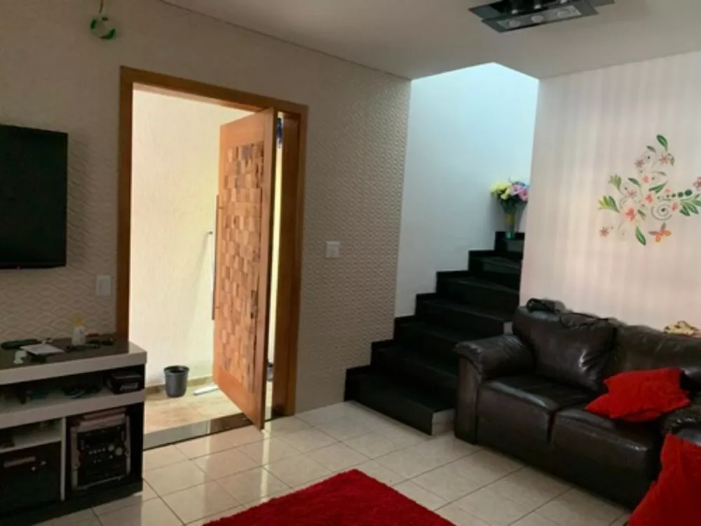 Sobrado à venda com 2 quartos, 120m² - Foto 2