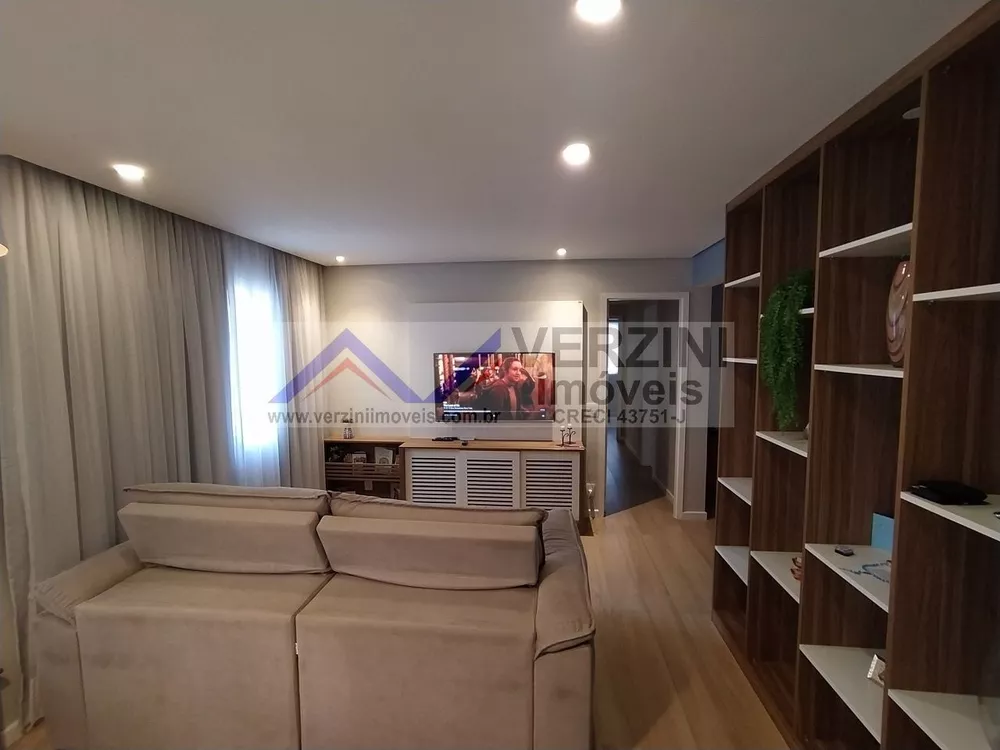 Apartamento à venda com 3 quartos, 114m² - Foto 1