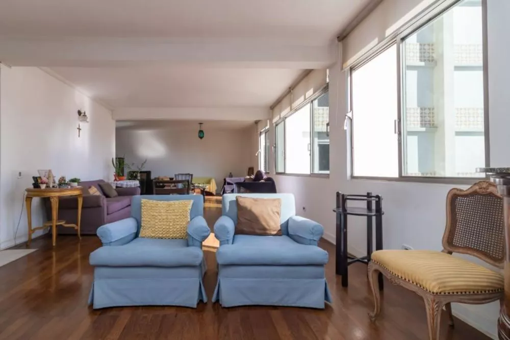 Apartamento à venda com 3 quartos, 213m² - Foto 3