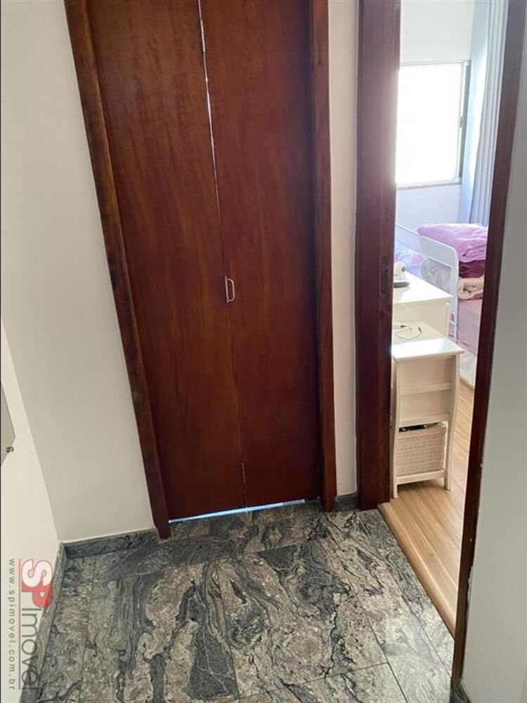 Casa à venda com 2 quartos, 120m² - Foto 2