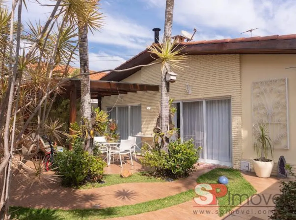 Casa, 3 quartos, 260 m² - Foto 1
