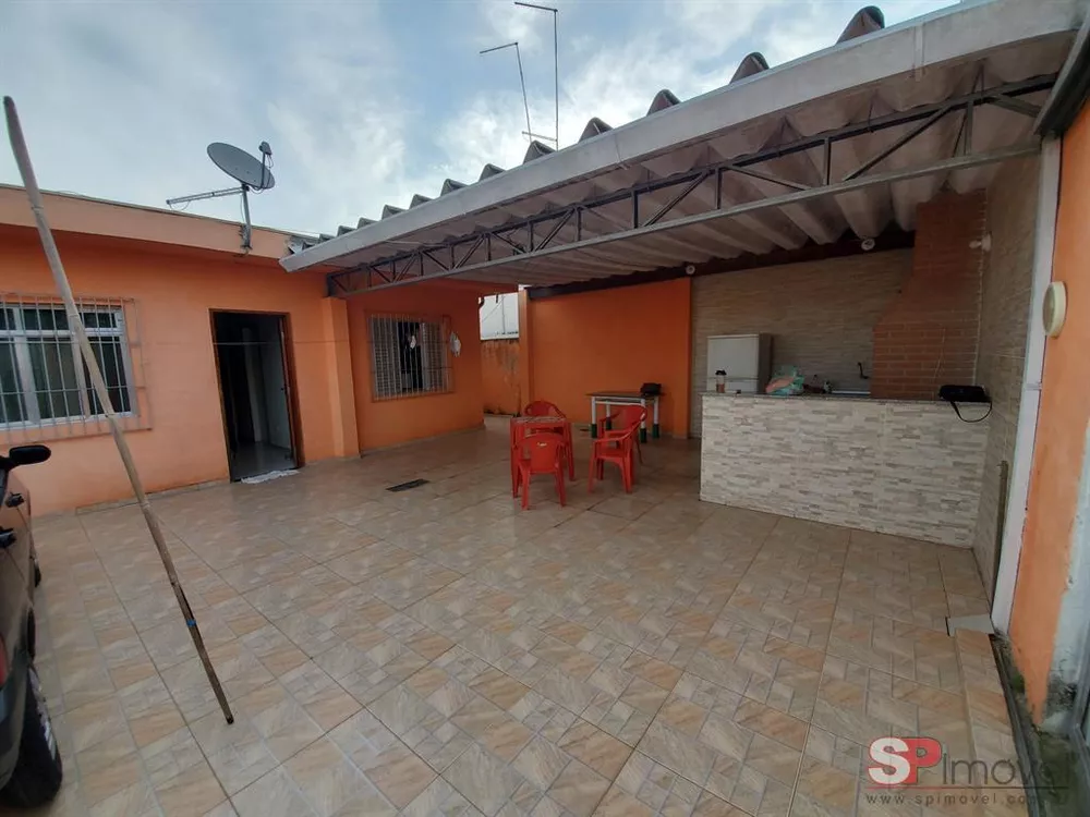 Casa à venda com 2 quartos, 250m² - Foto 1