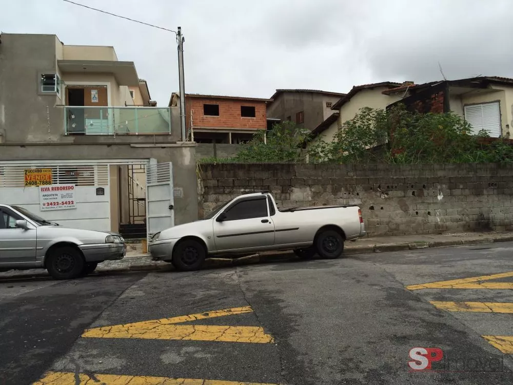 Terreno à venda com 1 quarto, 120m² - Foto 2