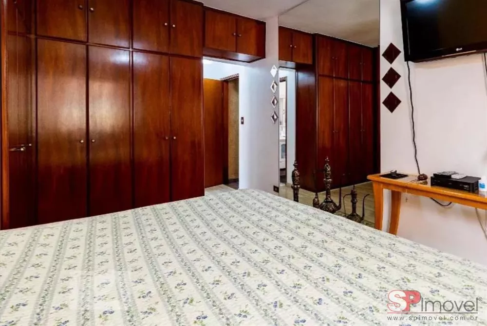 Casa à venda com 4 quartos, 220m² - Foto 4