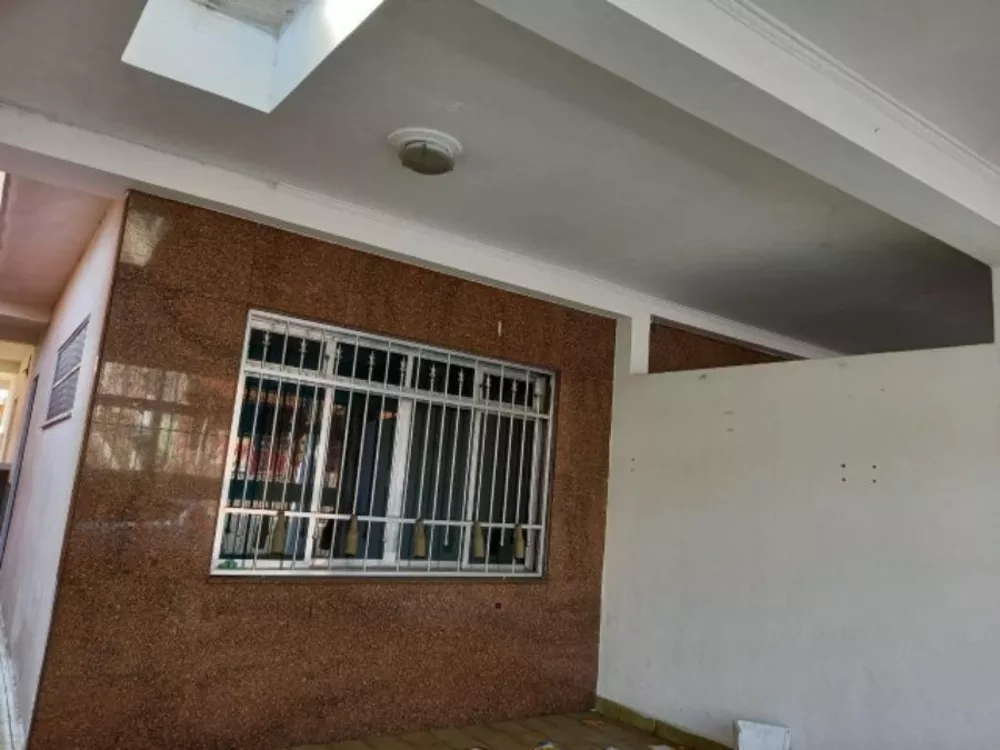 Sobrado à venda com 3 quartos, 120m² - Foto 1