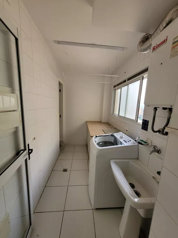 Apartamento à venda com 3 quartos, 134m² - Foto 2