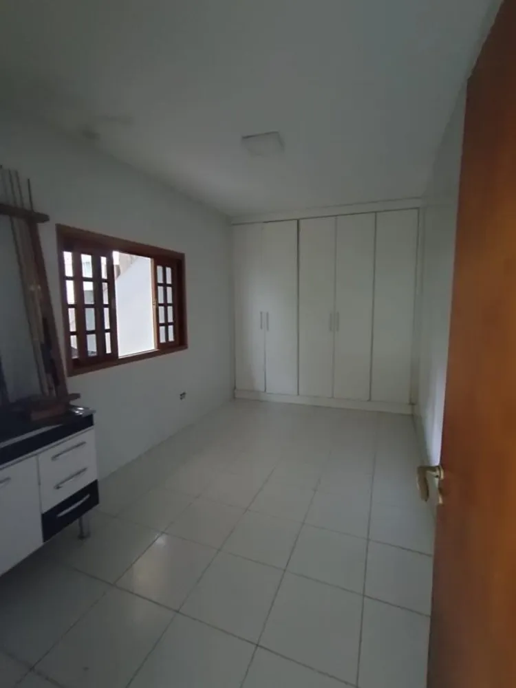 Sobrado, 4 quartos, 220 m² - Foto 2