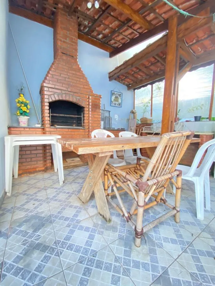 Sobrado, 4 quartos, 234 m² - Foto 2