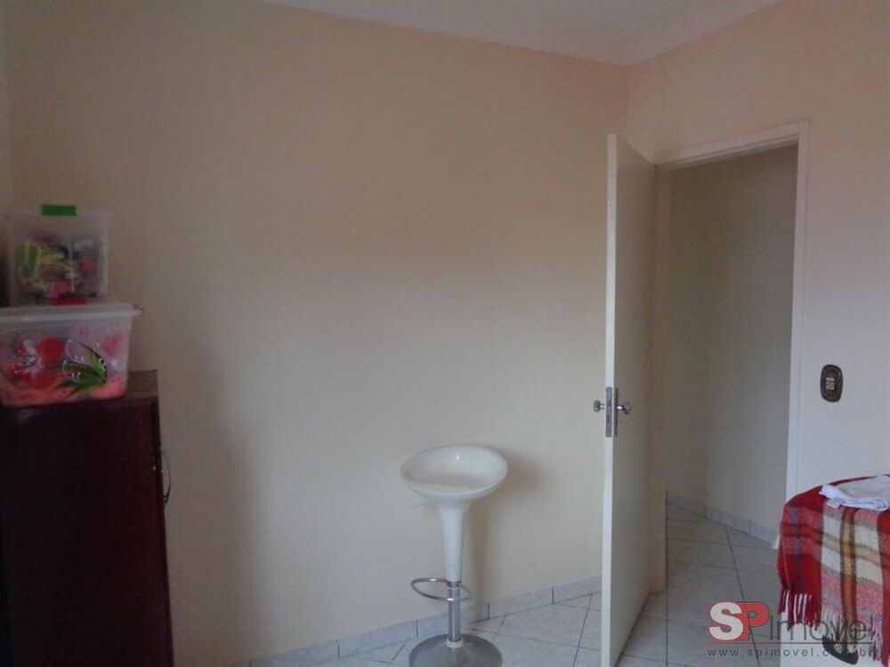 Casa, 4 quartos, 240 m² - Foto 1
