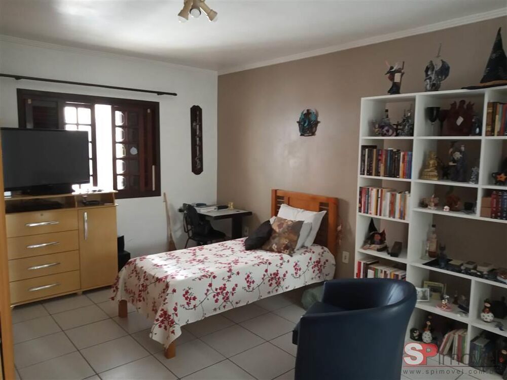 Casa à venda com 3 quartos, 270m² - Foto 1