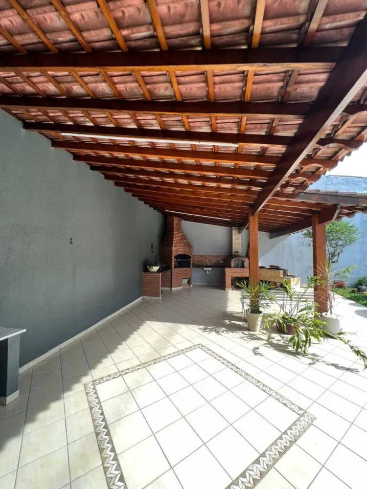 Sobrado, 3 quartos, 330 m² - Foto 2