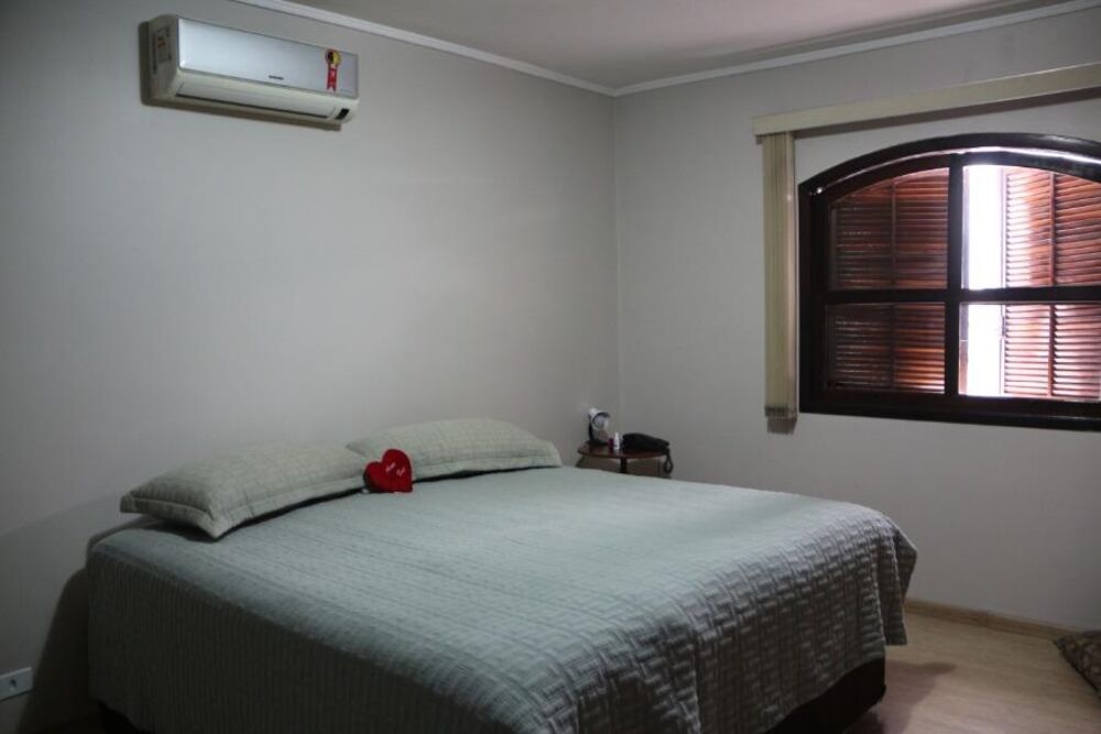 Sobrado, 3 quartos, 225 m² - Foto 1
