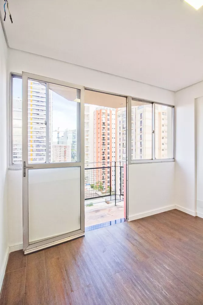 Apartamento à venda com 1 quarto, 41m² - Foto 13