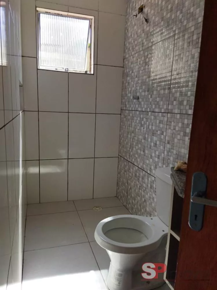 Casa à venda com 5 quartos, 206m² - Foto 2