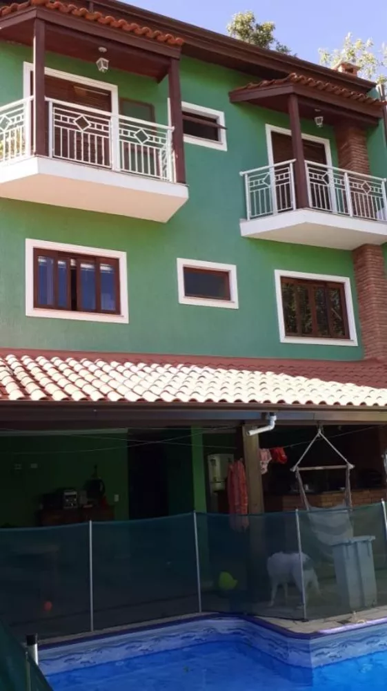 Sobrado à venda com 4 quartos, 329m² - Foto 1