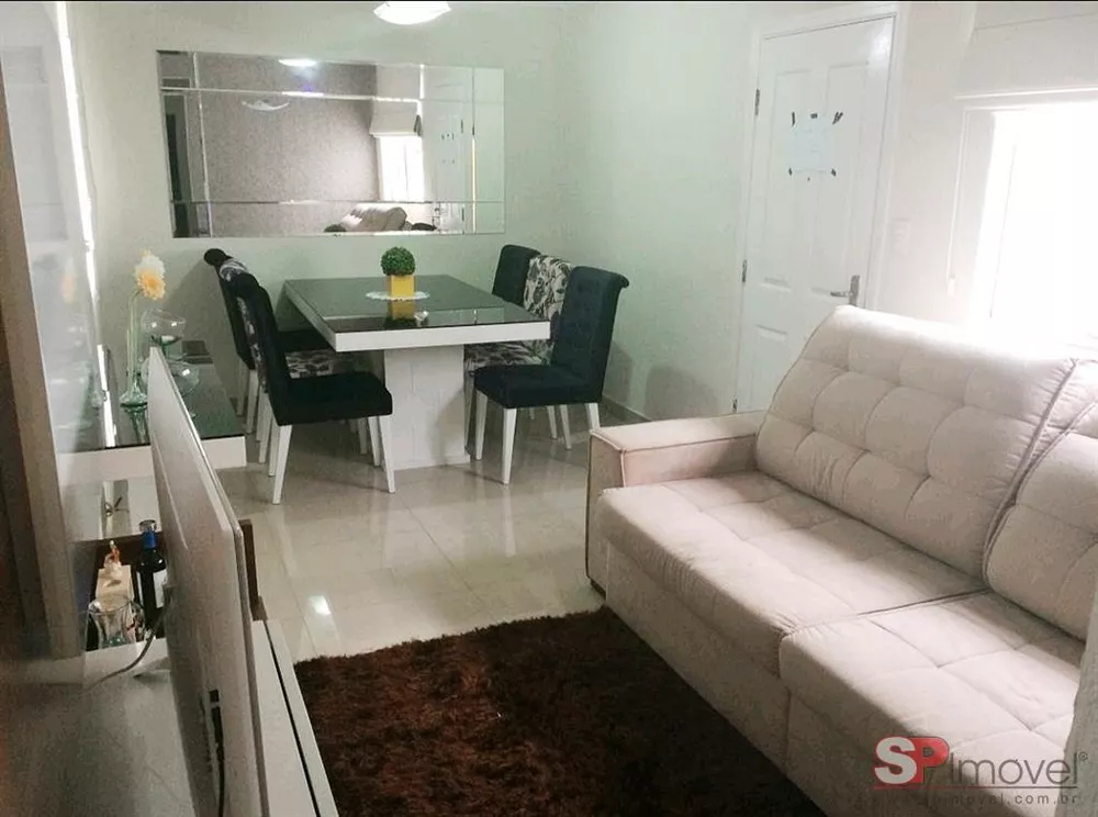 Apartamento à venda com 2 quartos, 70m² - Foto 2