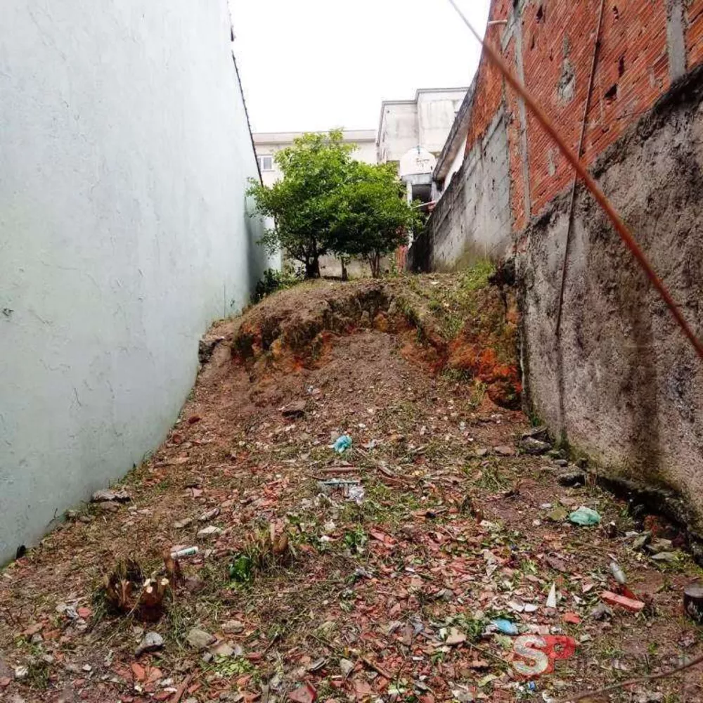 Terreno à venda com 1 quarto, 150m² - Foto 1