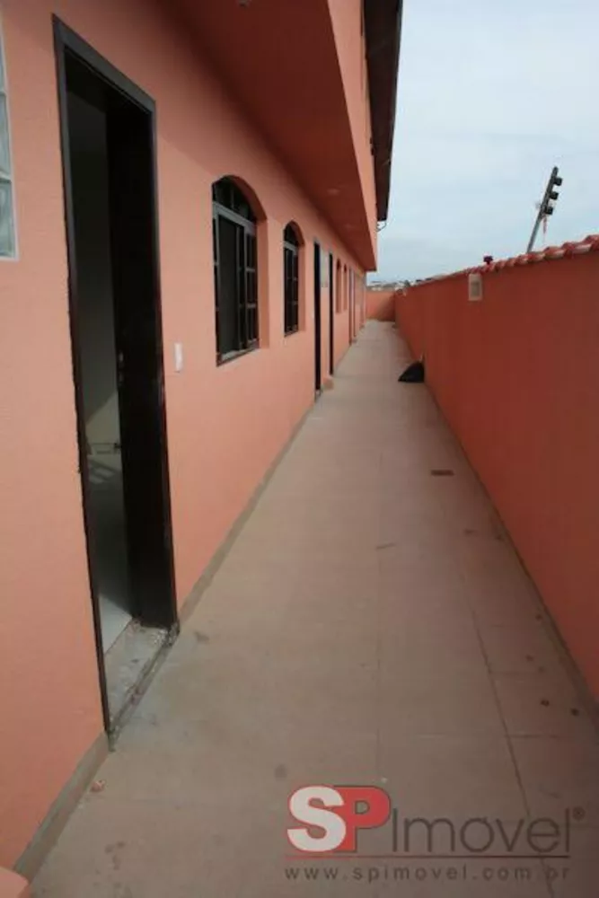 Casa à venda com 3 quartos, 90m² - Foto 2