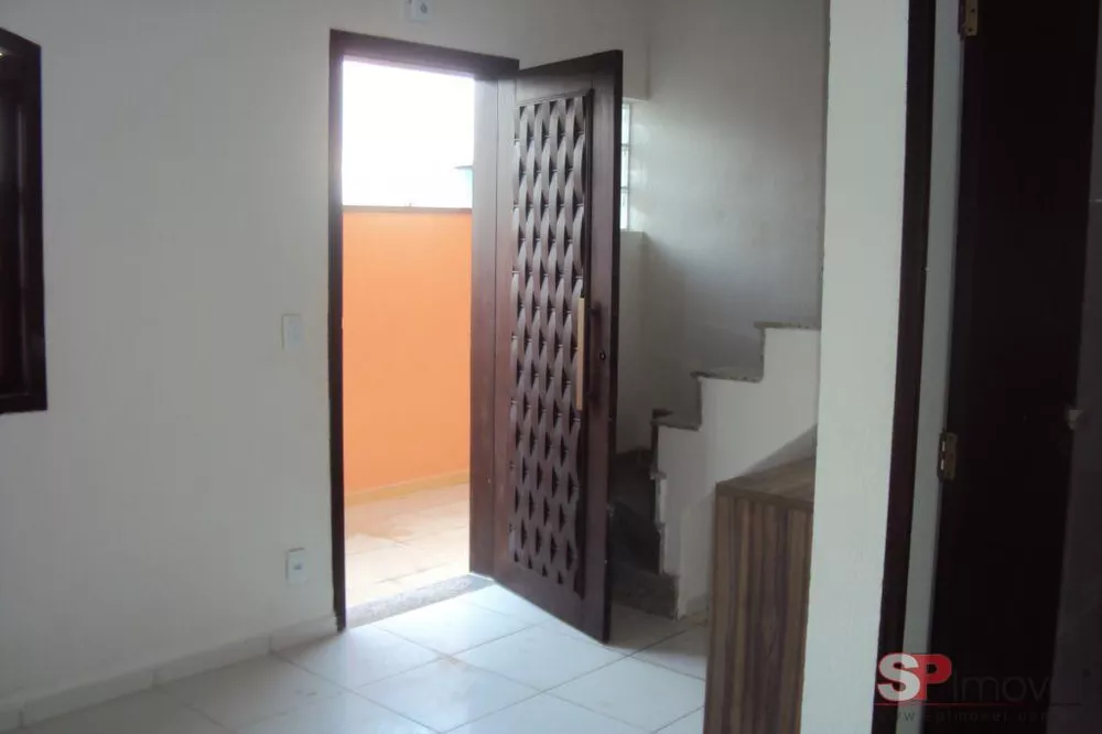 Casa à venda com 3 quartos, 90m² - Foto 4