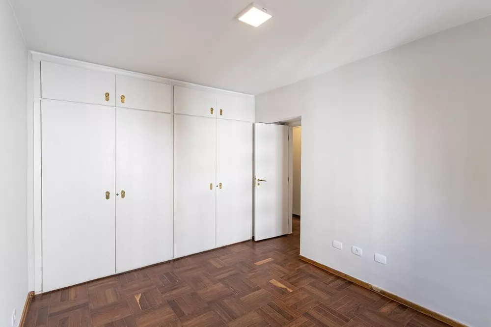 Apartamento à venda com 3 quartos, 126m² - Foto 2