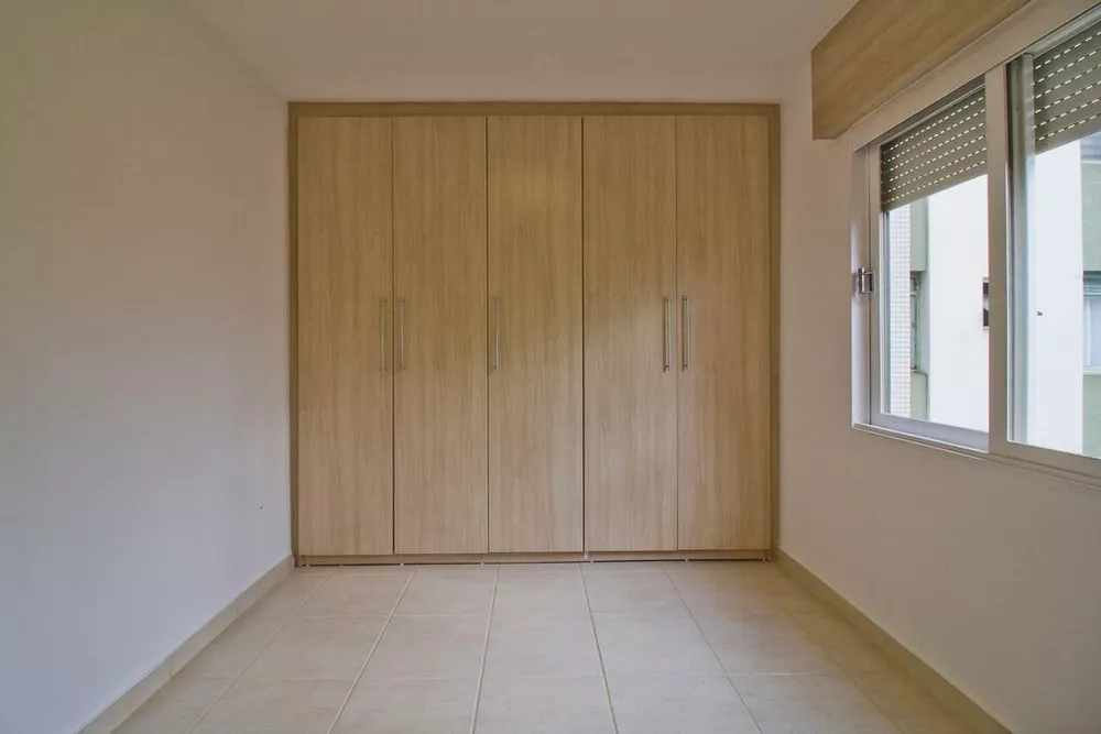 Apartamento à venda com 2 quartos, 65m² - Foto 2