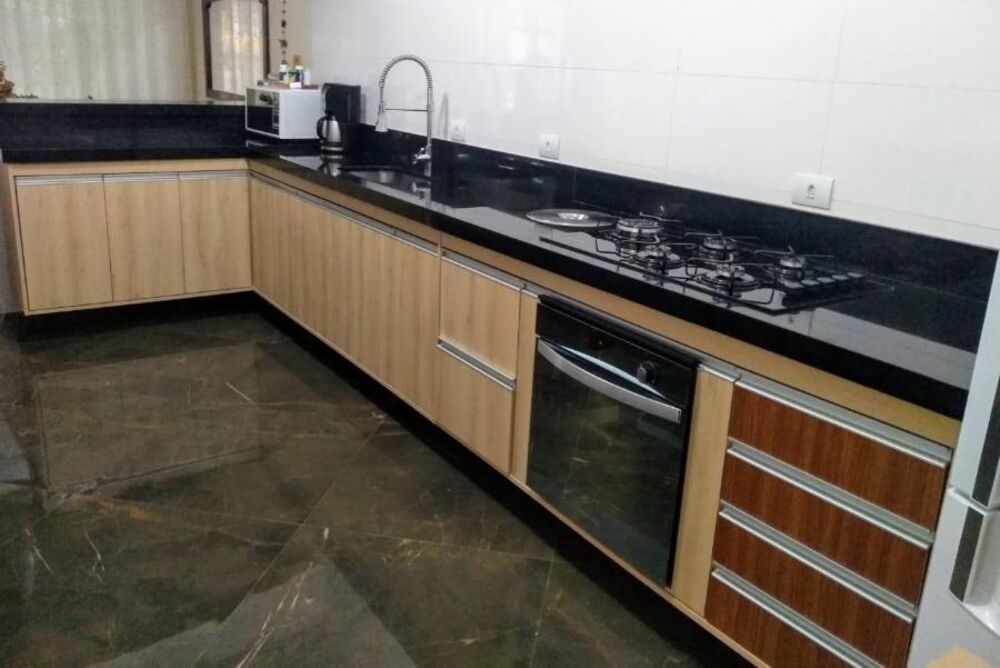 Casa, 1 quarto, 164 m² - Foto 1