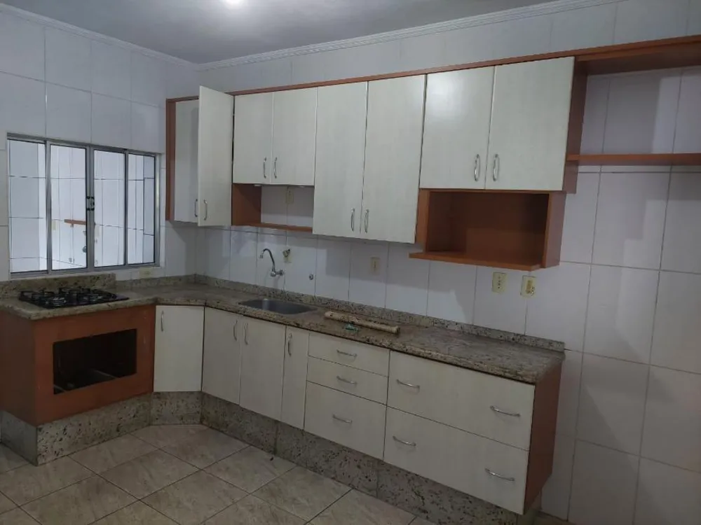 Casa, 4 quartos, 250 m² - Foto 11