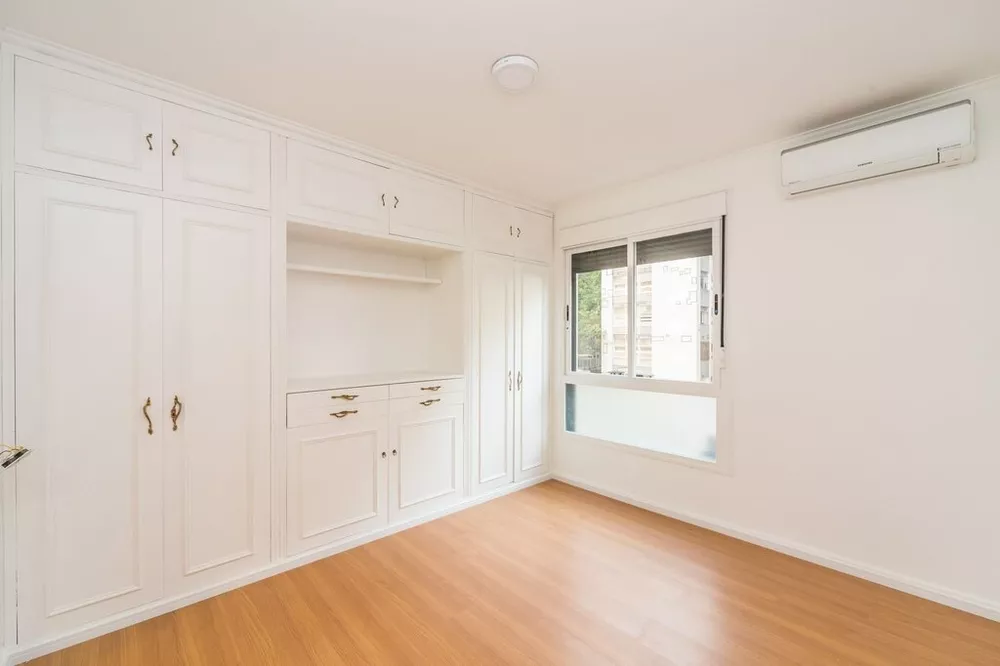 Apartamento à venda com 3 quartos, 189m² - Foto 3