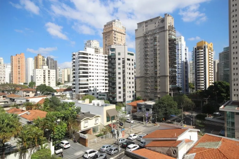 Apartamento à venda com 3 quartos, 244m² - Foto 2