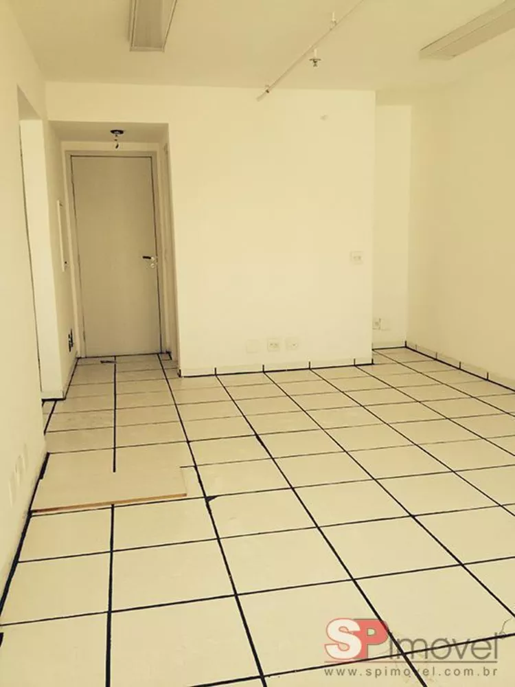 Prédio Inteiro à venda com 1 quarto, 30m² - Foto 2