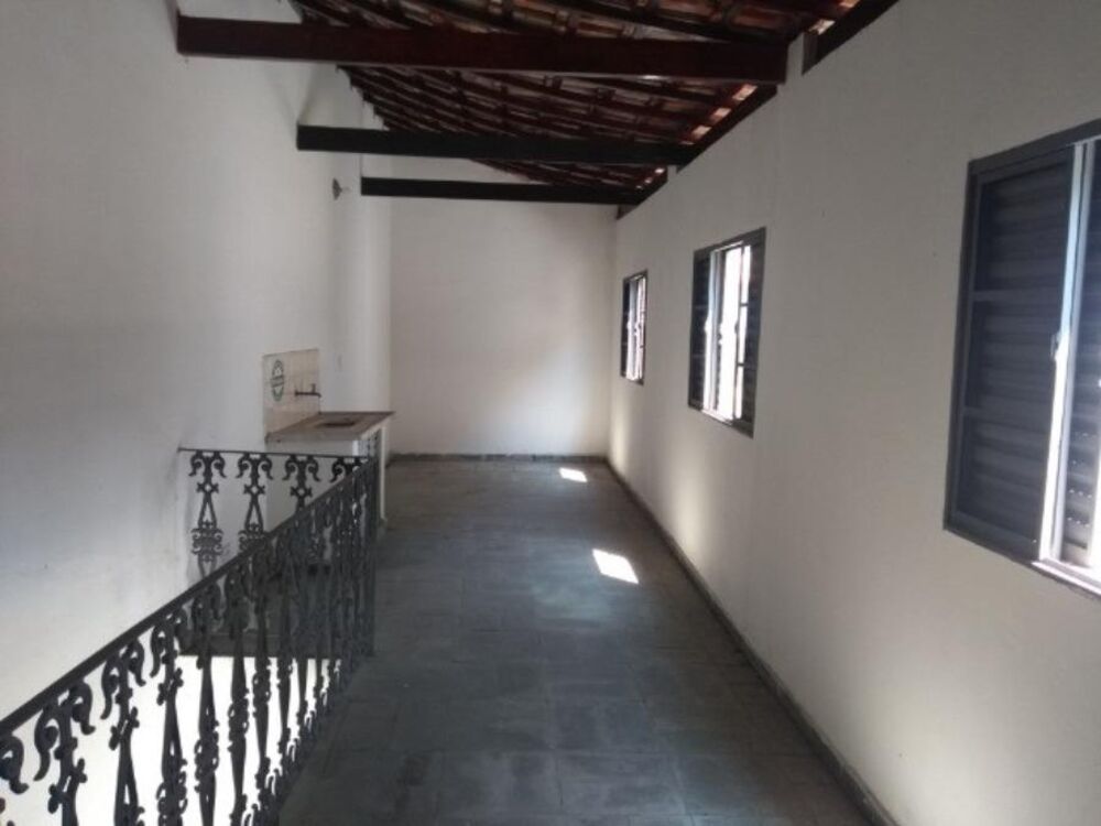 Casa à venda com 5 quartos, 120m² - Foto 16