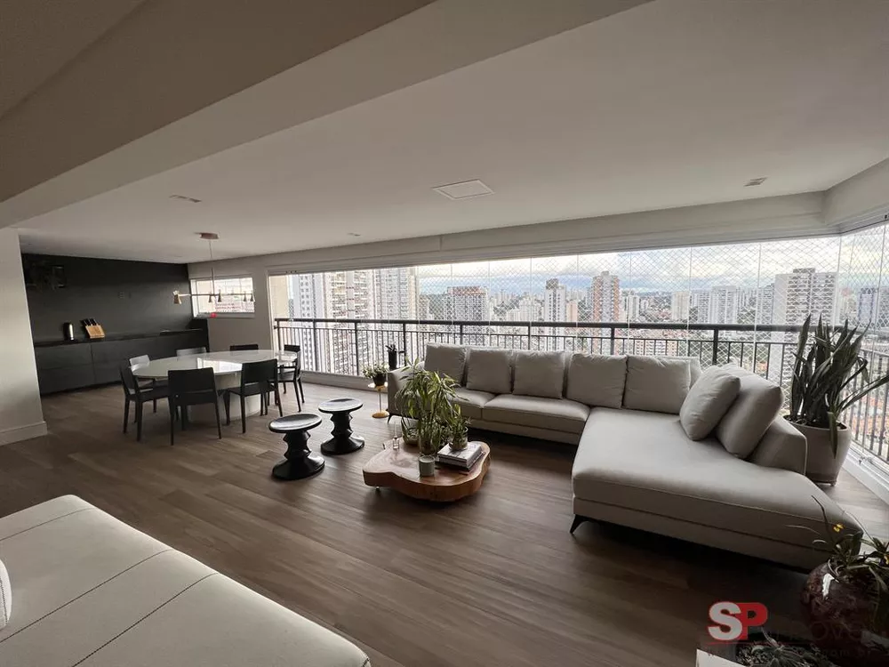 Apartamento à venda com 3 quartos, 213m² - Foto 4