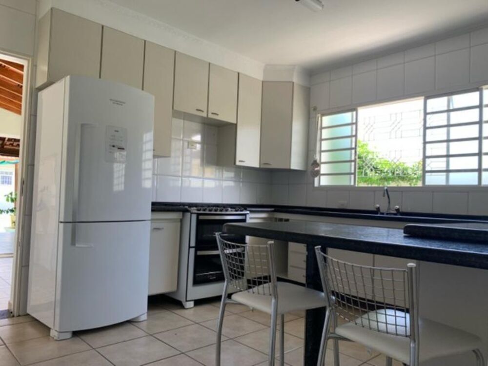 Casa, 3 quartos, 170 m² - Foto 2