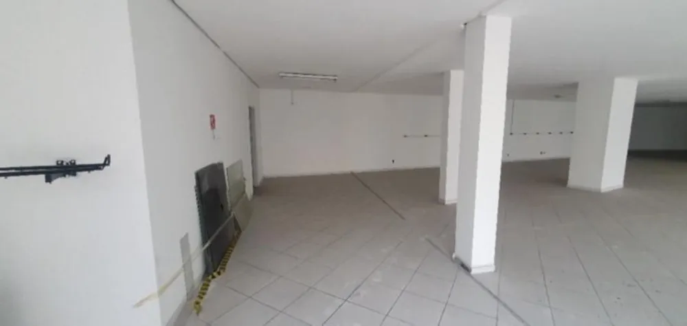 Sala-Conjunto, 1500 m² - Foto 1