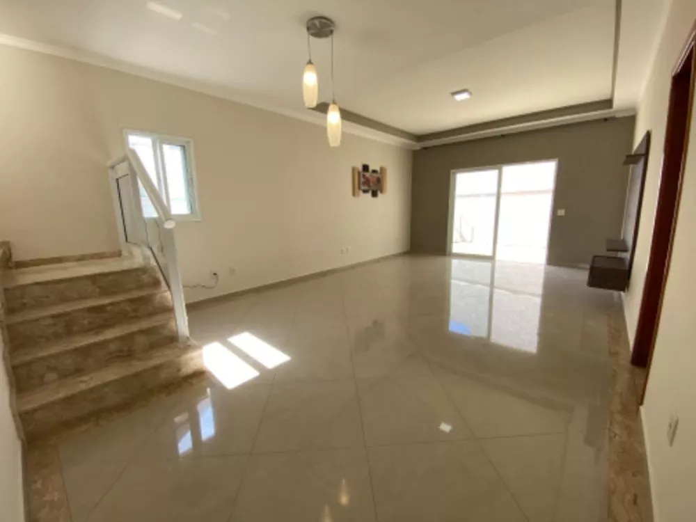 Casa à venda com 1 quarto, 224m² - Foto 3