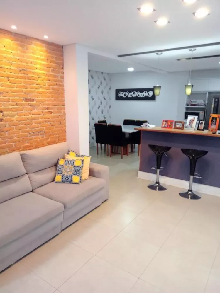 Casa à venda com 3 quartos, 360m² - Foto 1