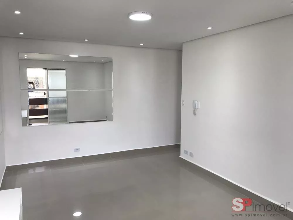 Apartamento à venda com 3 quartos, 75m² - Foto 2