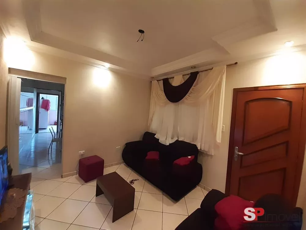 Casa à venda com 7 quartos, 200m² - Foto 2