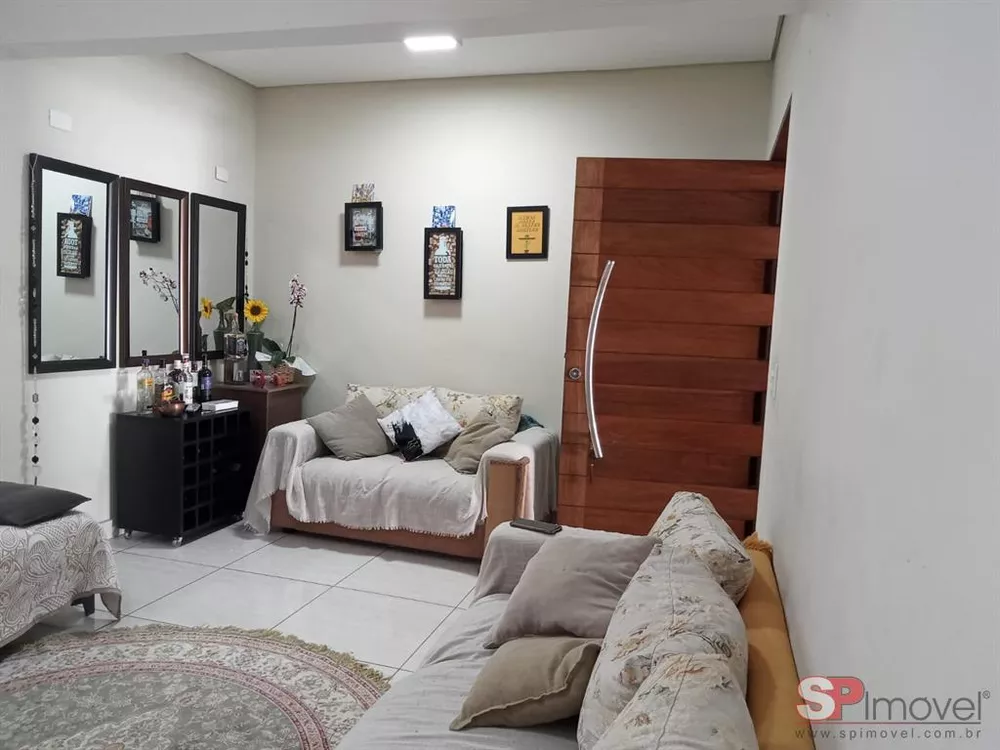 Casa à venda com 2 quartos, 120m² - Foto 2